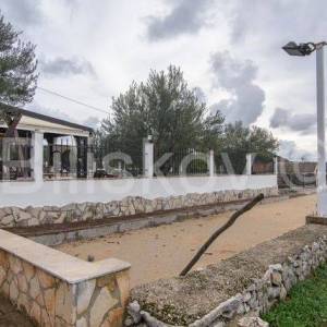 Prodaja,Prostrana kuća s bazenom i saunom kod Šibenika