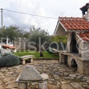 Prodaja,Prostrana kuća s bazenom i saunom kod Šibenika