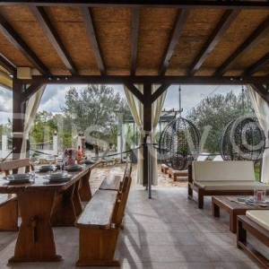 Prodaja,Prostrana kuća s bazenom i saunom kod Šibenika