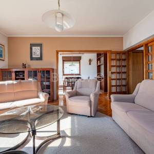 Prodaja,Sesvete,kuća površine 260 m², sagrađena 1986.