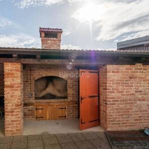 Prodaja,Tuhelj,samostojeća vikend kuća površine 92m2,na parceli 1282m 