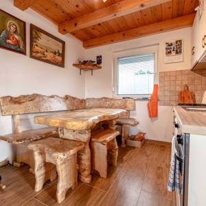 Prodaja,Tuhelj,samostojeća vikend kuća površine 92m2,na parceli 1282m 