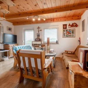 Prodaja,Tuhelj,samostojeća vikend kuća površine 92m2,na parceli 1282m 