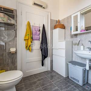 Prodaja,Zagreb,Šalata,4soban stan 149,48m2 na 3 katu zgrade