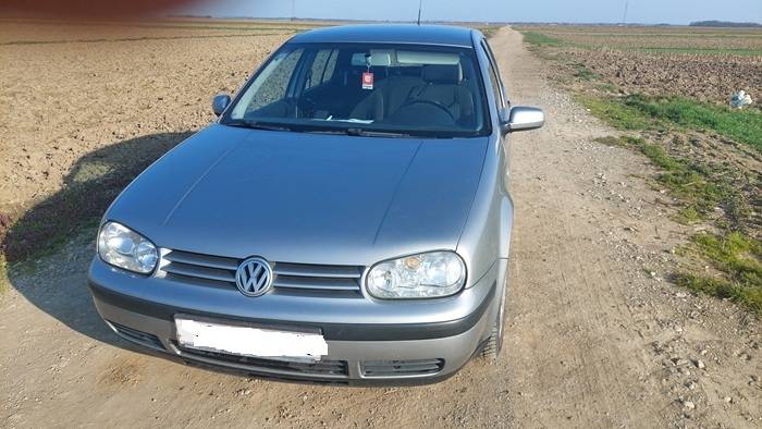 Prodaje se Golf IV