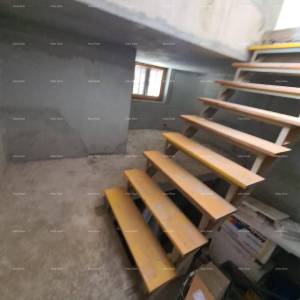 Prodaje se kuća s dva stana – Fažana