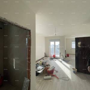 Prodaje se kuća sa tri stana, u Medulinu