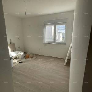 Prodaje se kuća sa tri stana, u Medulinu