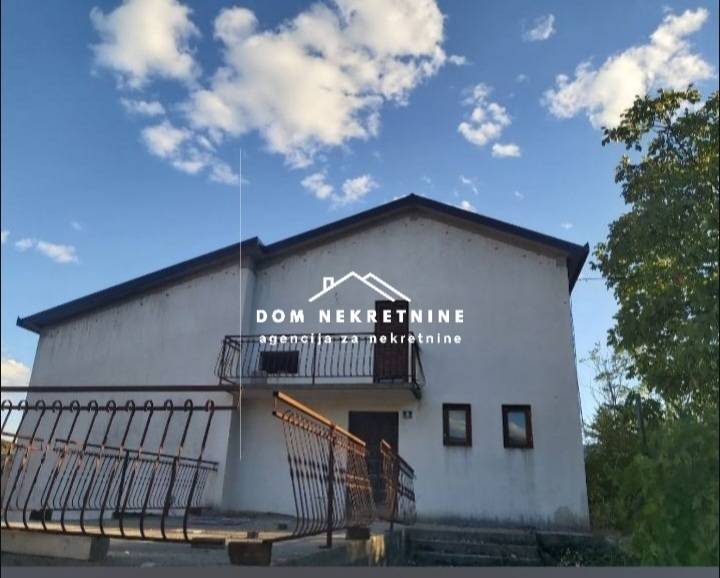 PRODAJE SE KUĆA U VRGORCU