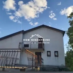 PRODAJE SE KUĆA U VRGORCU