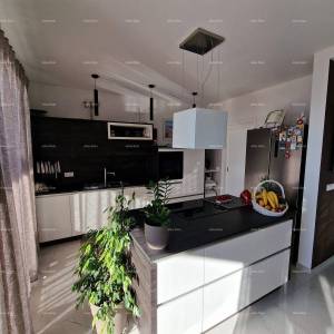 Prodaje se luksuzna vila u Medulinu – 100 m od mora