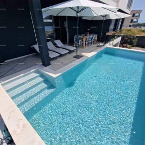 Prodaje se luksuzna vila u Medulinu – 100 m od mora