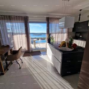 Prodaje se luksuzna vila u Medulinu – 100 m od mora