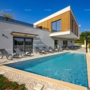 Prodaje se moderna Vila sa bazenom, Svetvinčenat