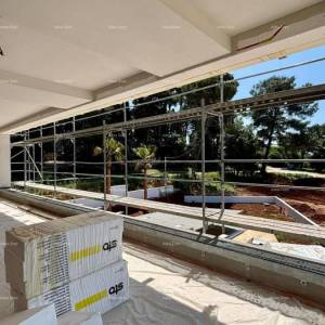 Prodaje se moderna vila u Rovinju