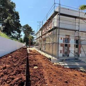 Prodaje se moderna vila u Rovinju