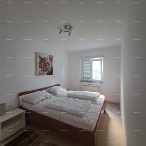 Prodaje se šarmantan stan u prizemlju, 60 m², Duga Uvala