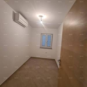 Prodaje se šarmantan stan 60 m²,  Duga Uvala, – pogled na more