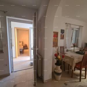 Prodaje se stan 45 m²u prizemlju, Duga Uvala!