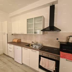 Prodaje se stan s dva apartmana – Pula
