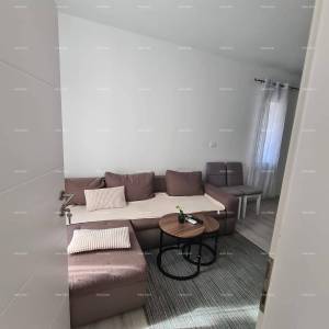 Prodaje se stan s dva apartmana – Pula