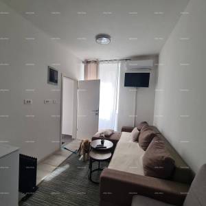 Prodaje se stan s dva apartmana – Pula