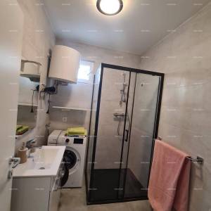 Prodaje se stan s dva apartmana – Pula