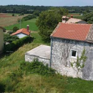 Prodaje se stara kamena kuca s zemljistem Barban idealno za kucu za odmor