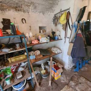 Prodaje se stara kamena kuća u Peroju