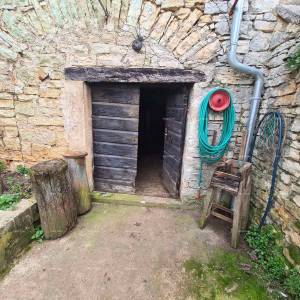 Prodaje se stara kamena kuća u Peroju