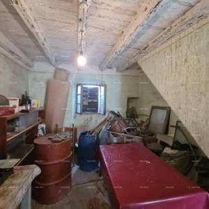 Prodaje se stara kamena kuća u Peroju