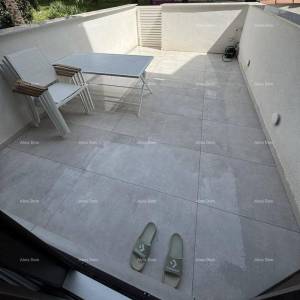 Prodajem adaptiranu i novouređenu garsonijeru u Novigradu, 350 m od mora