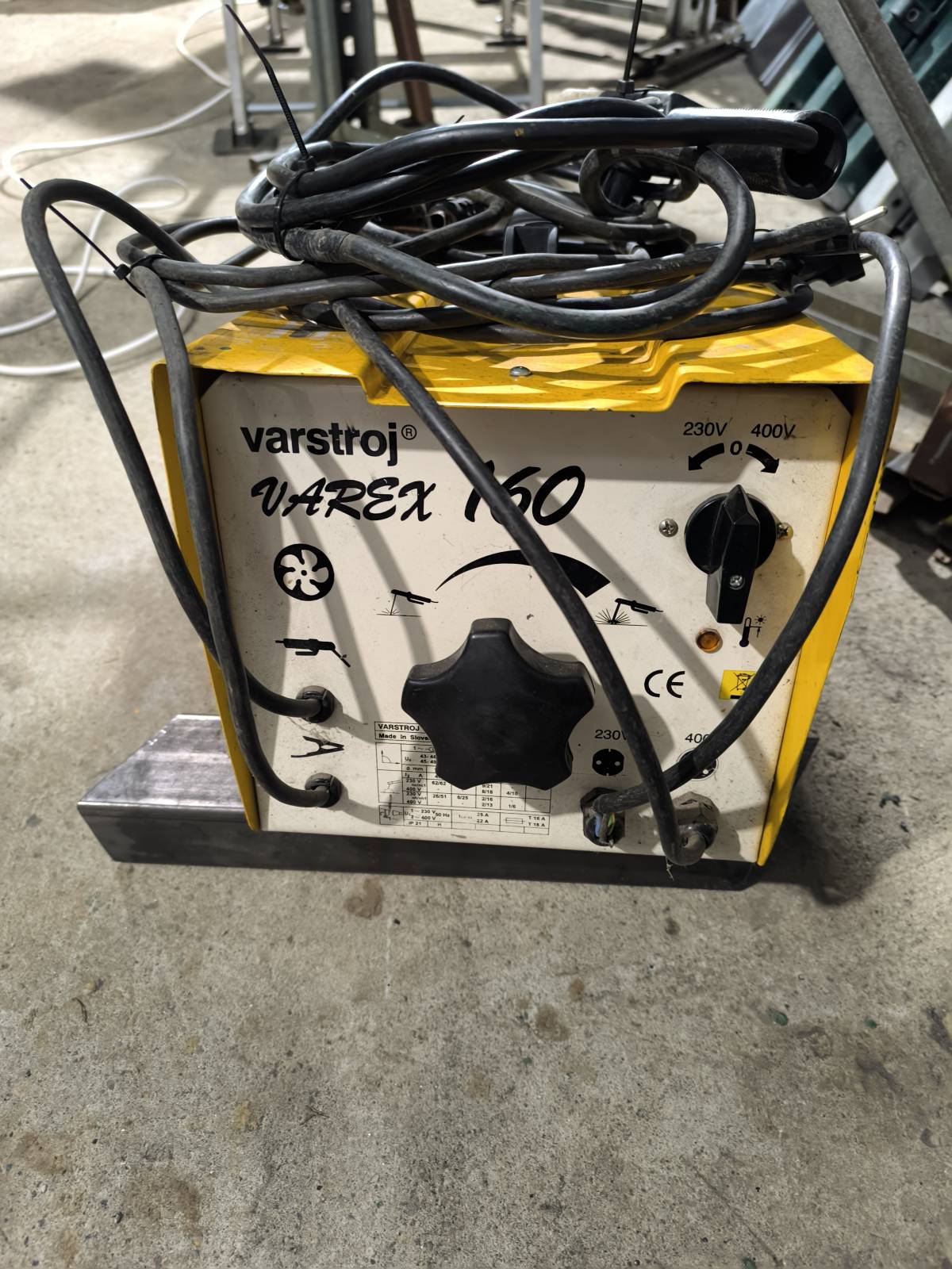 PRODAJEM APARAT ZA ZAVARIVANJE