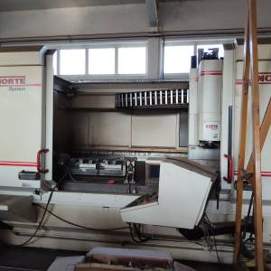 Prodajem obradni centar 4 osi