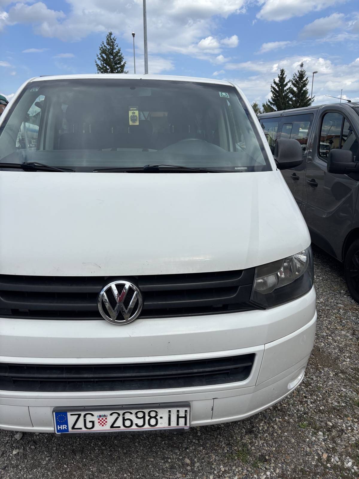 PRODAJEM VW CARAVELLU 2013. PUTNIČKI KOMBI 9+1