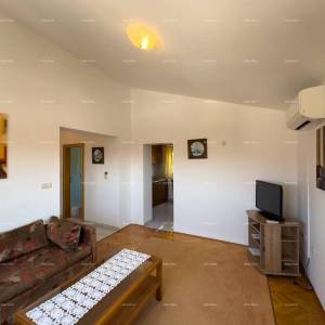 Prodajemo apartmansku kuću na mirnoj lokaciji u Medulinu!