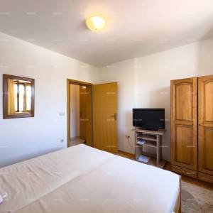 Prodajemo apartmansku kuću na mirnoj lokaciji u Medulinu!