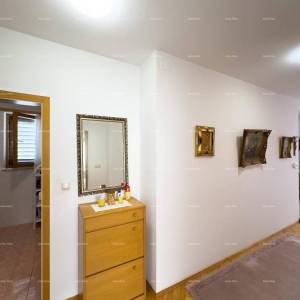 Prodajemo apartmansku kuću na mirnoj lokaciji u Medulinu!