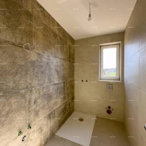 Prodajemo stan sa velikim vrtom i parkirnim mjestom, Barban!