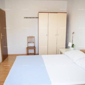 Prostrana kuća u Premanturi s pet spavaćih soba i vrtom, idealna za obitelj ili investiciju