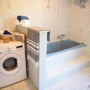 Prostrana kuća u Premanturi s pet spavaćih soba i vrtom, idealna za obitelj ili investiciju