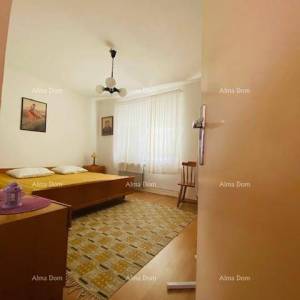 Prostrana kuća u Puli s velikim dvorištem i brojnim mogućnostima