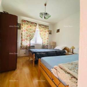 Prostrana kuća u Puli s velikim dvorištem i brojnim mogućnostima