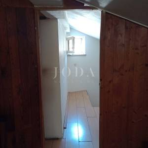 Pula, kuća na mirnoj lokaciji