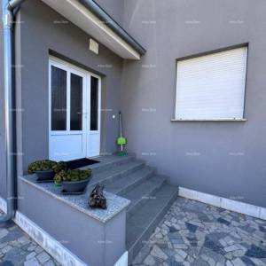 Pula. Objekt s građevinskom dozvolom za zgradu s 4 stana !