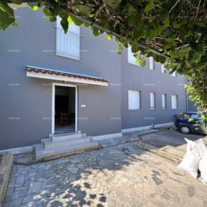 Pula. Objekt s građevinskom dozvolom za zgradu s 4 stana !