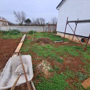 PULA! PRODAJE SE KUĆA – MIRNA LOKACIJA.