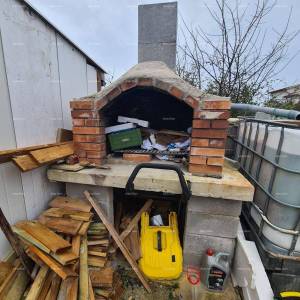 PULA! PRODAJE SE KUĆA – MIRNA LOKACIJA.