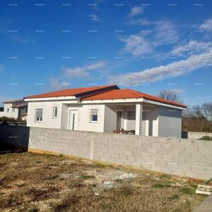 PULA! PRODAJE SE KUĆA – MIRNA LOKACIJA.