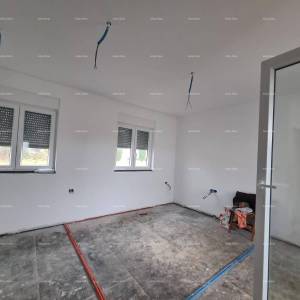 PULA! PRODAJE SE KUĆA – MIRNA LOKACIJA.